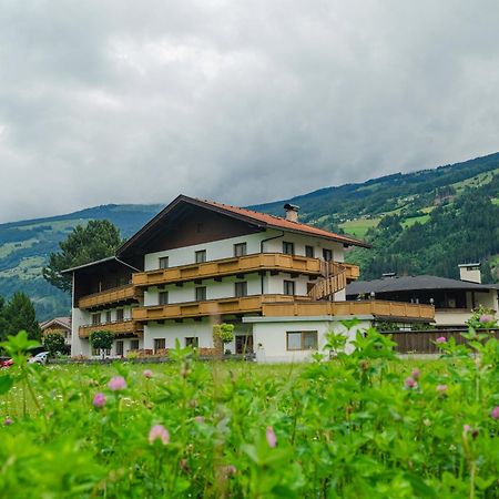 צל אם צילר Zell Views Apartments מראה חיצוני תמונה